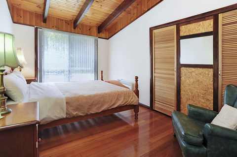 Harvey Farm Lodge - Kempsey Accommodation 11
