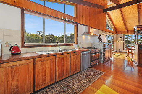 Harvey Farm Lodge - Kempsey Accommodation 6