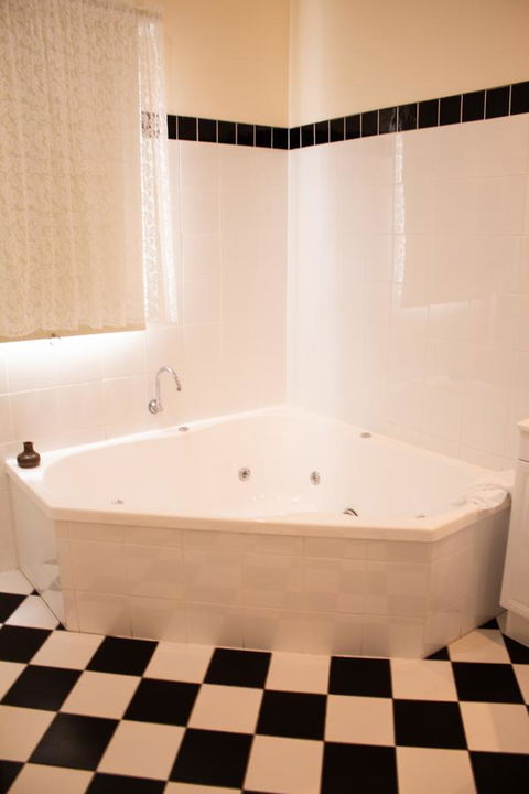 Stanley Hotel & Apartments - Kempsey Accommodation 11