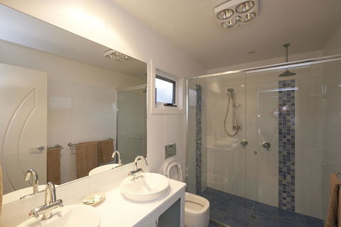 Bridport Holiday Rental - Kempsey Accommodation 5