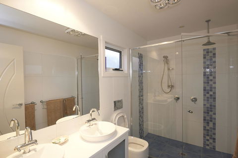 Bridport Holiday Rental - Kempsey Accommodation 4