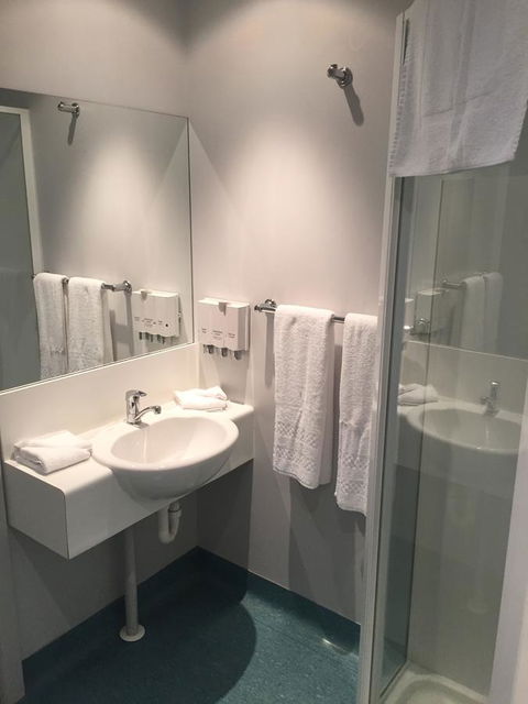 Waterfront Lodge Motel - Kempsey Accommodation 44