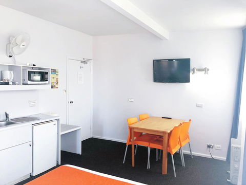 Waterfront Lodge Motel - Kempsey Accommodation 7