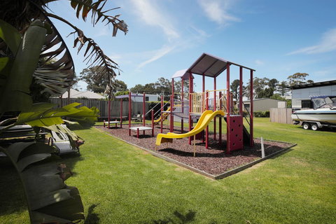 Georges Bay Apartments - Kempsey Accommodation 42