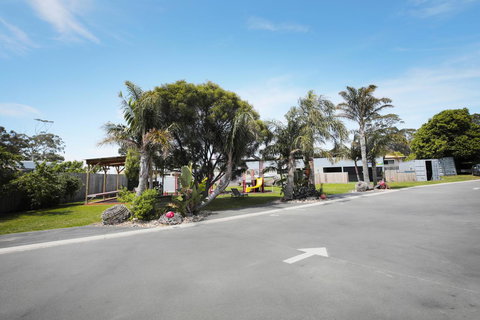 Georges Bay Apartments - Kempsey Accommodation 43