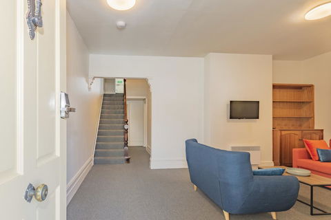 4 Bedroom House - Hobart CBD - Free Parking - Free WIFI - Kempsey Accommodation 21