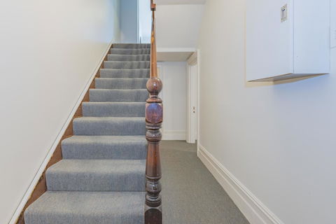 4 Bedroom House - Hobart CBD - Free Parking - Free WIFI - Kempsey Accommodation 7