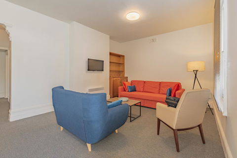 4 Bedroom House - Hobart CBD - Free Parking - Free WIFI - Kempsey Accommodation 22