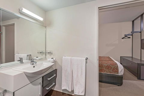 Mantra One Sandy Bay Road - Kempsey Accommodation 21