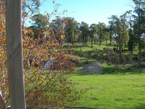 Platypus Park Country Retreat - Kempsey Accommodation 10