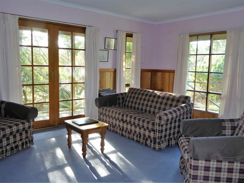 Platypus Park Country Retreat - Kempsey Accommodation 11