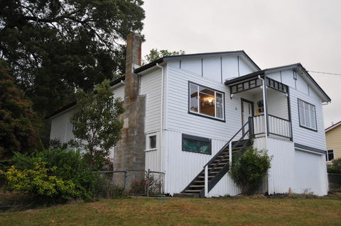 Maydena Chalet - Kempsey Accommodation 0