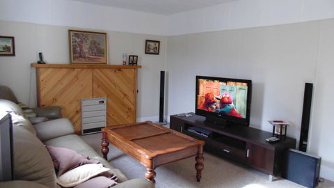 Maydena Chalet - Kempsey Accommodation 4