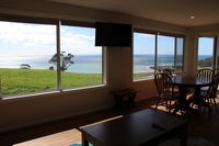 Book Penguin Accommodation Vacations Kempsey Accommodation Kempsey Accommodation
