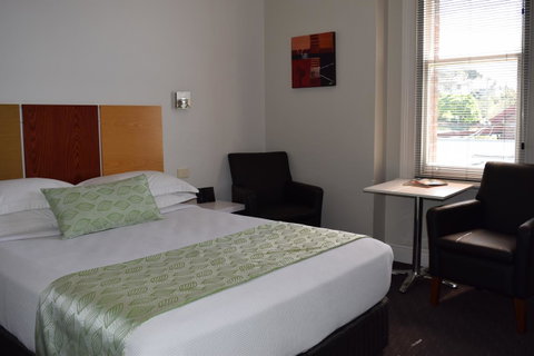 Auldington Hotel - Kempsey Accommodation 9