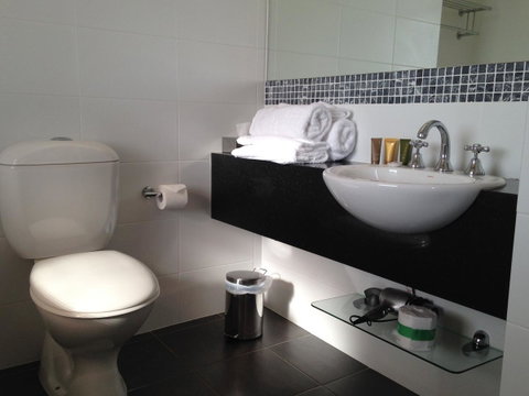 Auldington Hotel - Kempsey Accommodation 4