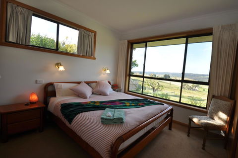 Plovers Ridge Country Retreat - Kempsey Accommodation 1