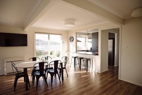 The Holiday Home People - Kempsey Accommodation 7