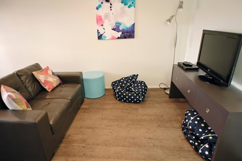 The Holiday Home People - Kempsey Accommodation 9