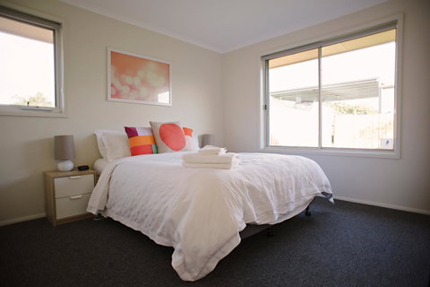 The Holiday Home People - Kempsey Accommodation 15