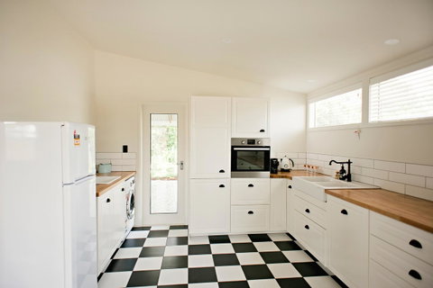 The Holiday Home People - Kempsey Accommodation 21