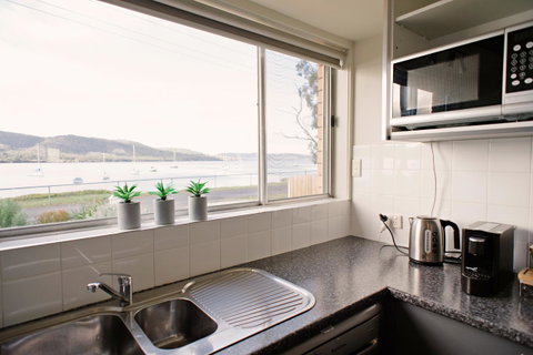 The Holiday Home People - Kempsey Accommodation 4
