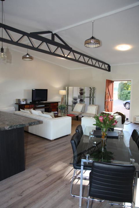 The WeareHouse In Deloraine - Kempsey Accommodation 29