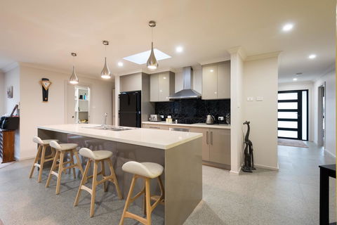 Euphoria House - Kempsey Accommodation 9