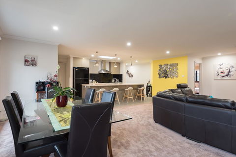 Euphoria House - Kempsey Accommodation 10