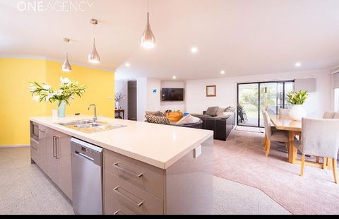 Euphoria House - Kempsey Accommodation 0