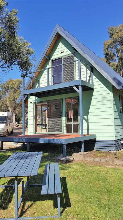 Four Seasons Waterfront Villas - Kempsey Accommodation 2