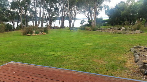 Four Seasons Waterfront Villas - Kempsey Accommodation 32