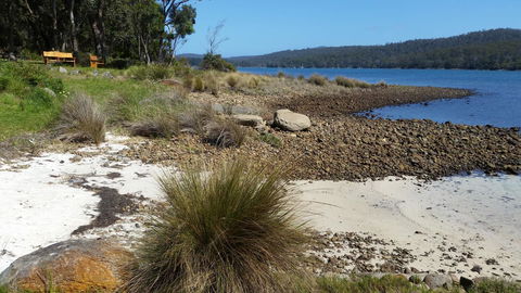 Four Seasons Waterfront Villas - Kempsey Accommodation 24