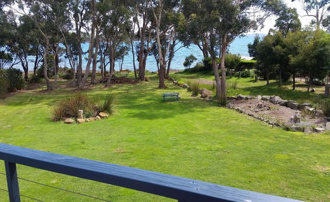 Four Seasons Waterfront Villas - Kempsey Accommodation 25