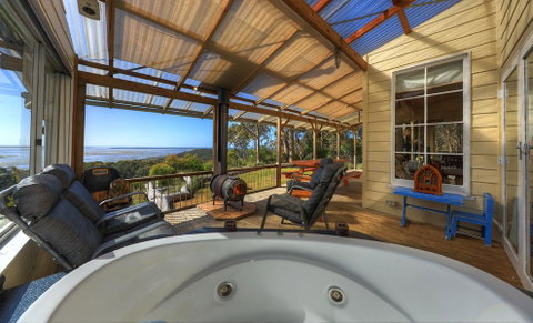Island View Spa Cottage - Kempsey Accommodation 5