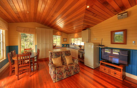 Island View Spa Cottage - Kempsey Accommodation 7