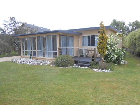 Bruny Ocean Cottage - Kempsey Accommodation 0