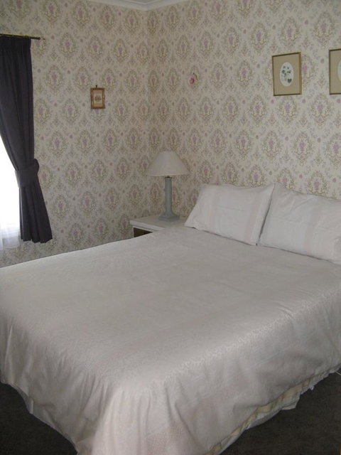 The Grove Cottages - Kempsey Accommodation 2