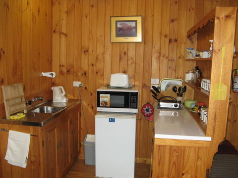 The Grove Cottages - Kempsey Accommodation 16