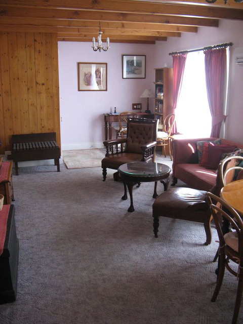 The Grove Cottages - Kempsey Accommodation 7