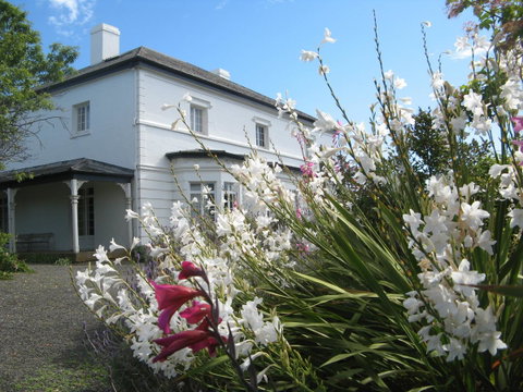 The Grove Cottages - Kempsey Accommodation 0