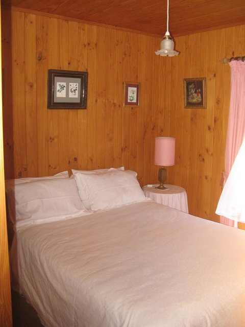 The Grove Cottages - Kempsey Accommodation 15