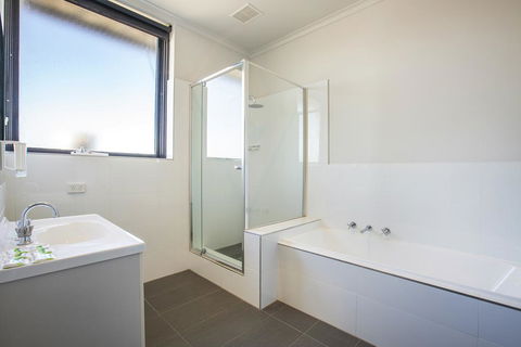 Nightcap At St Albans Hotel - Kempsey Accommodation 3