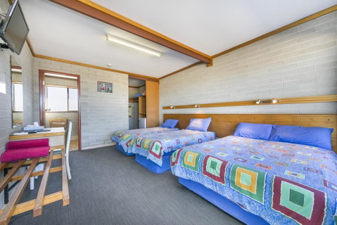 Nullarbor Roadhouse - Kempsey Accommodation 1