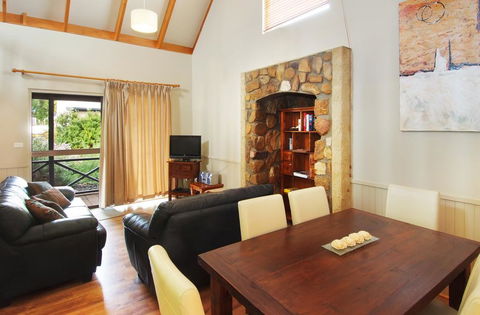 Number 9 DBV - Kempsey Accommodation 3