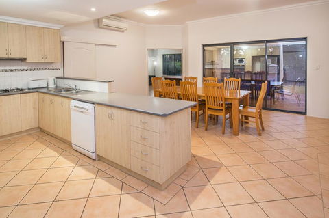 Nyes Nest - Kempsey Accommodation 1