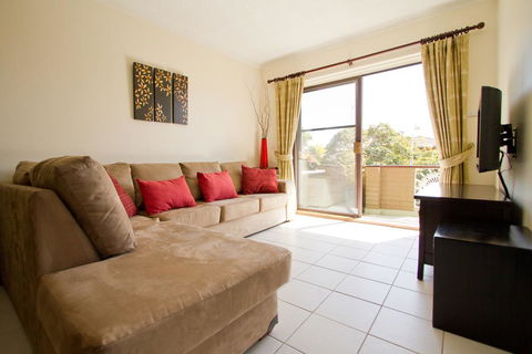 Oaks Apartment At Dee Why Beach - Kempsey Accommodation 0
