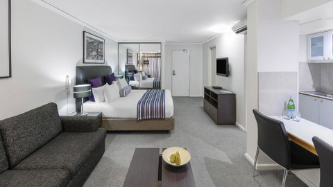 Oaks Sydney Hyde Park Suites - Kempsey Accommodation 1
