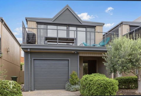 Ocean Grove House With Fantastic Ocean Views - Kempsey Accommodation 1