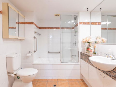 Ocean Isles Seaside Luxury - Kempsey Accommodation 2